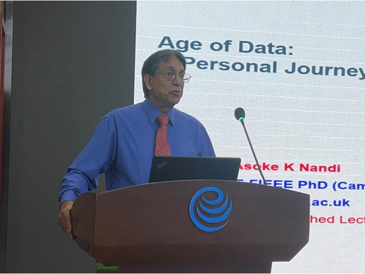 Asoke Kumar Nandi院士主講中國科學院大學“小洪山講壇”